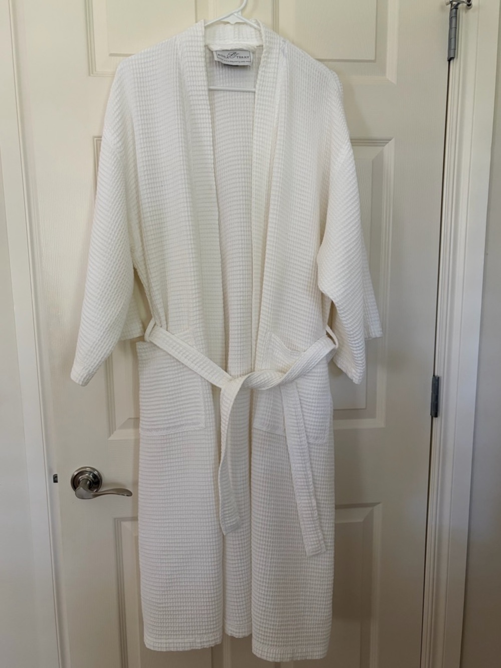 Classic White Waffle Robe with Tie Belt - Lightweight Spa Style